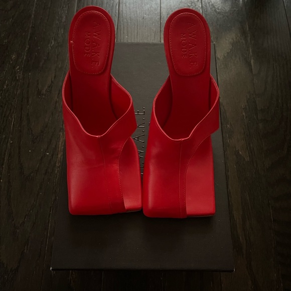Shoes - Awake Mode Asymmetric Mary Mule